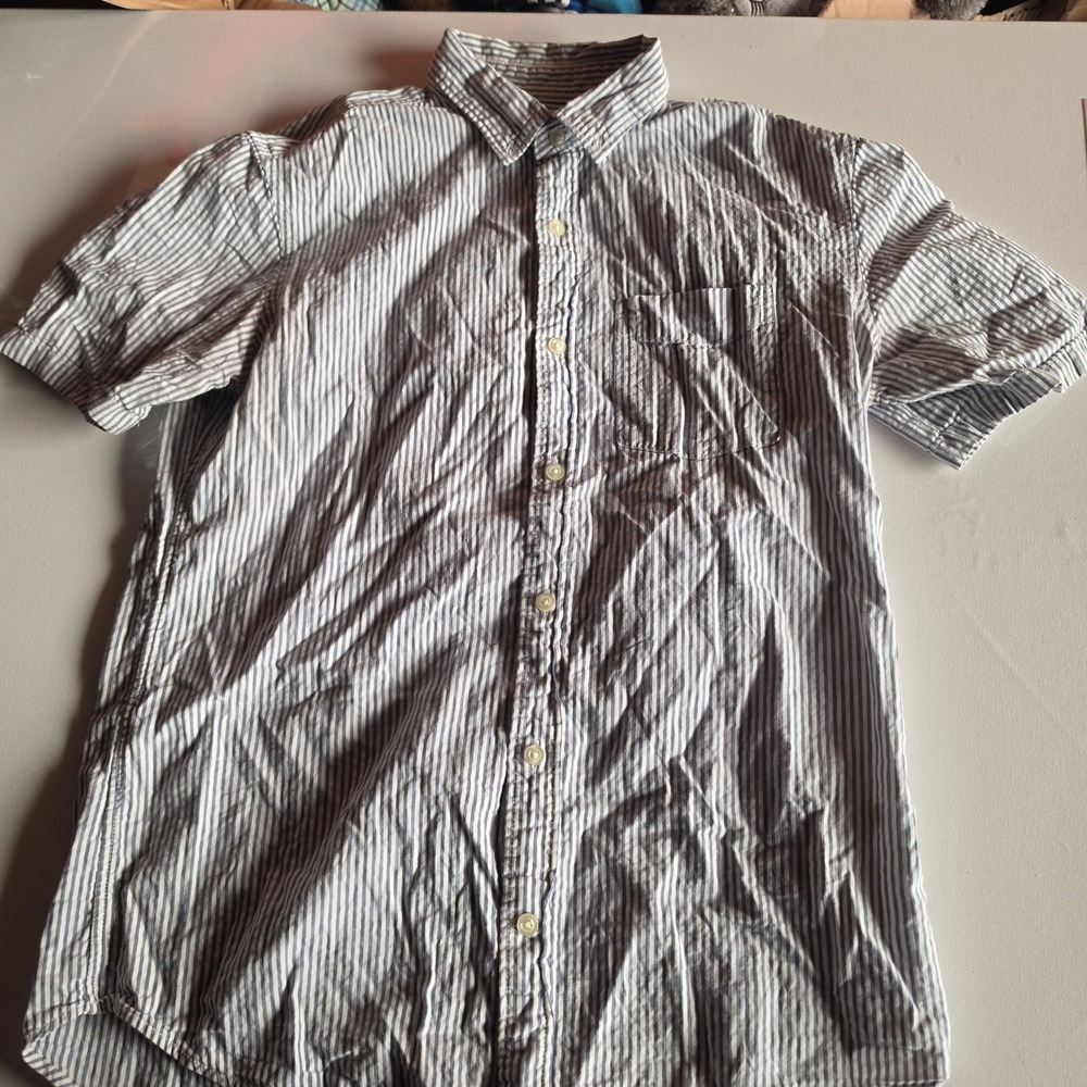 Gap Mens Standard Fit Short Sleeve Button Down Shirt Blue White Striped Small